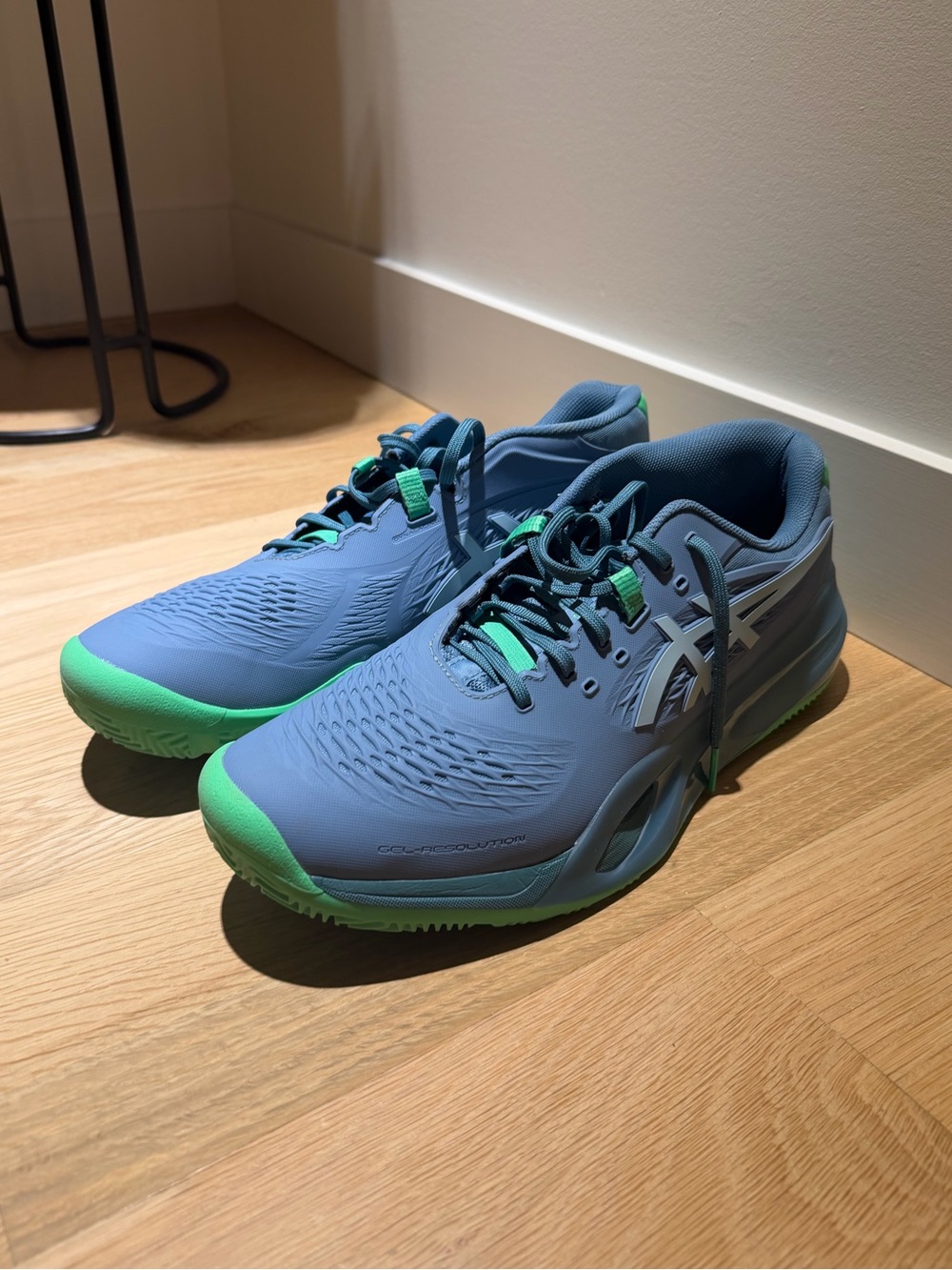 ASICS Men's Light Blue Padel Athletic Shoes with Mint Accents